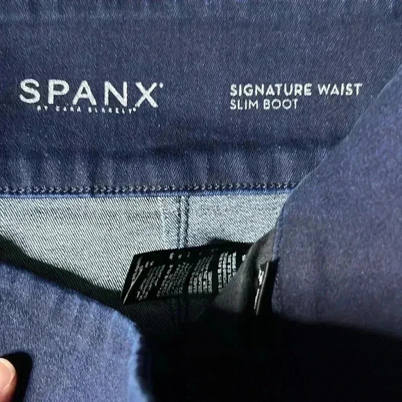 Spanx Jeans Bootcut High Rise Blue Slim Signature Waist Back Zip Size 32 - Picture 4 of 5